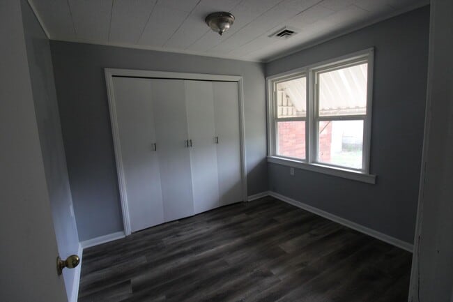 Building Photo - 2167 Washington Ave