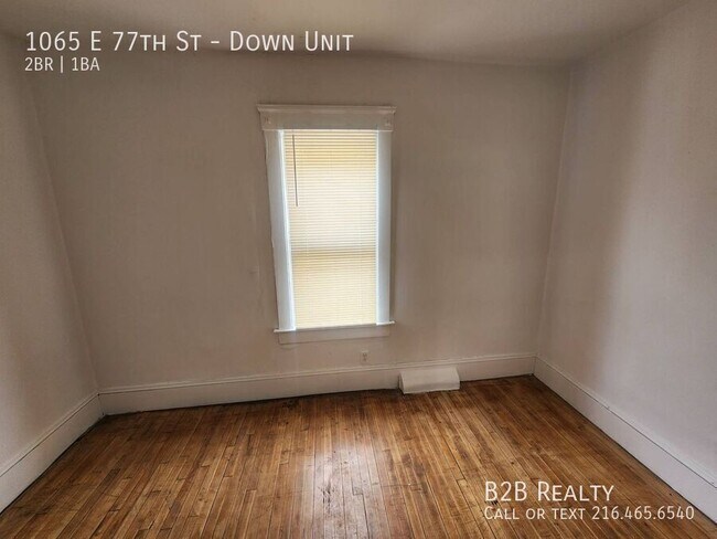 Building Photo - 1065 E 77th St