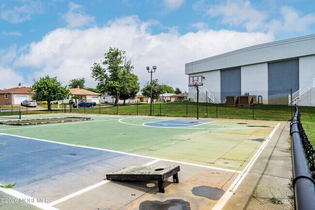 Building Photo - 55 Scarborough Pl