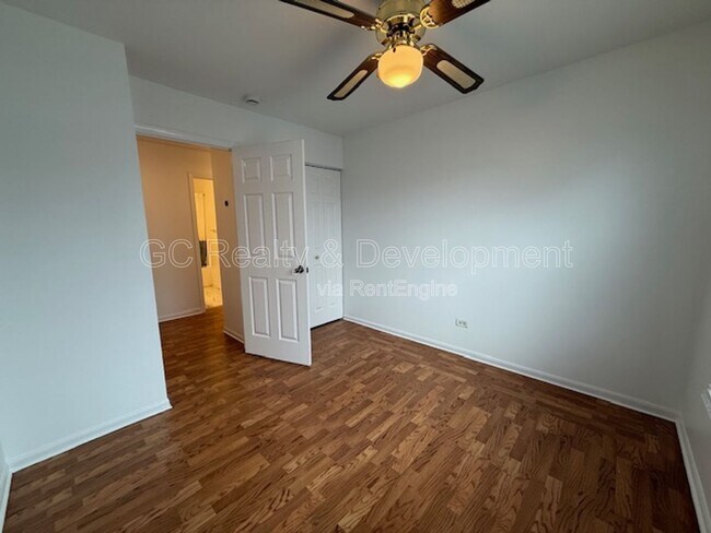 Building Photo - 885 Chelsea Ct