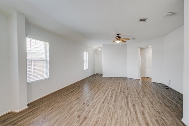 Building Photo - 3352 Lauren Nicole Ln