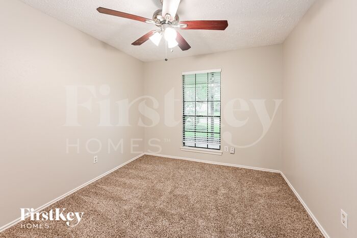 Building Photo - 5510 Stone Creek Dr