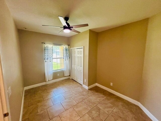 Building Photo - 6804 N Himes Ave