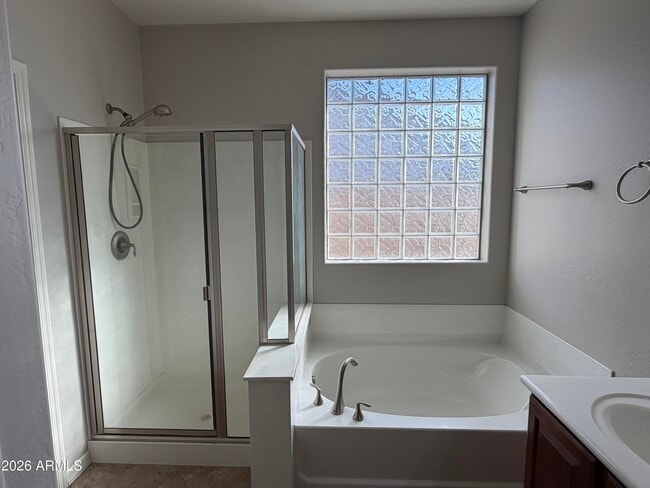 Building Photo - 15569 W Montecito Ave