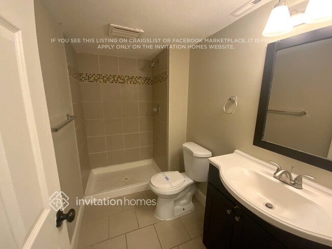 Building Photo - 7944 Idaho Cir N