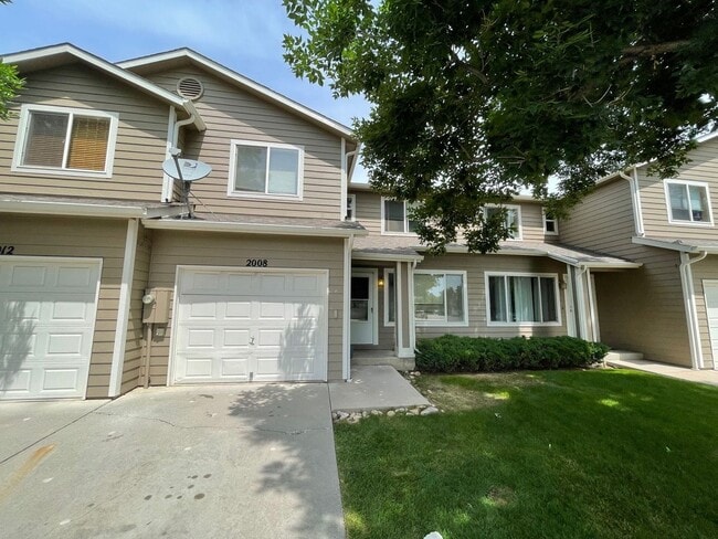 Primary Photo - Great Townhome in West Fort Collins
