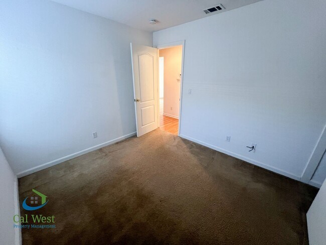 Building Photo - $3295 - 2BD/2BA Beautiful Palmia Condo Near Cottle Road & 85 Available Now!