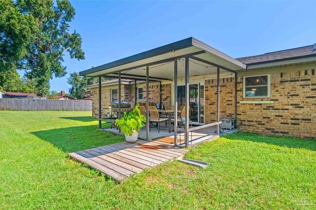 Building Photo - 4570 Yacht Harbor Dr