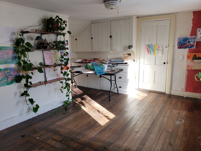 Building Photo - 23 Gannett St