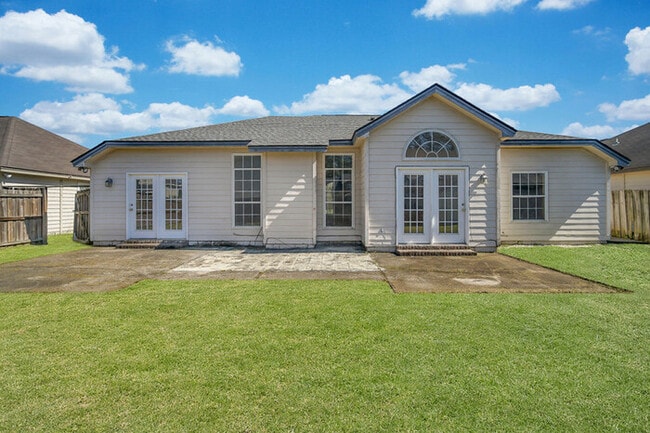 Building Photo - 125 Hopeland Dr