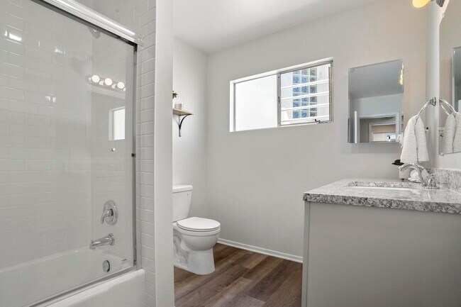 Building Photo - 3640 Princeton Ave