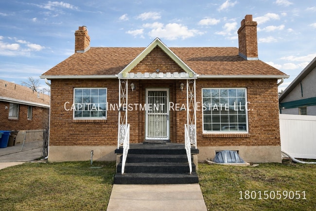 Building Photo - 1452 Hollywood Ave