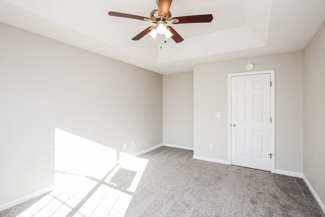 Building Photo - 2457 Briar Knoll Rd