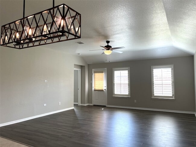 Building Photo - 29127 Innes Park Pl