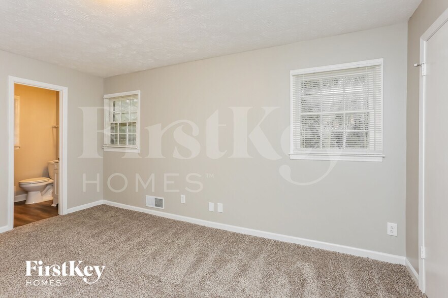 Building Photo - 2881 Hickory Trail