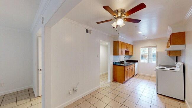 Primary Photo - 18233 Happy Ln