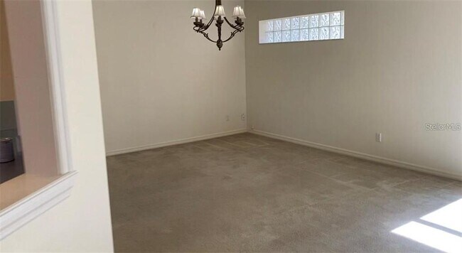 Building Photo - 602 Huron Pl