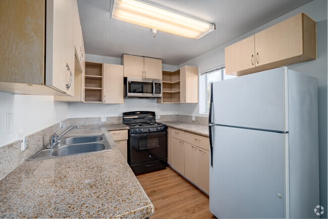 2BR, 2BA - 1,000SF - Kitchen - 14655 Vanowen St