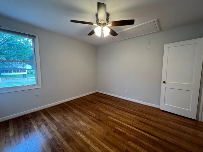 Building Photo - Delightful 1 Level 4 Bedroom Home On Exten...