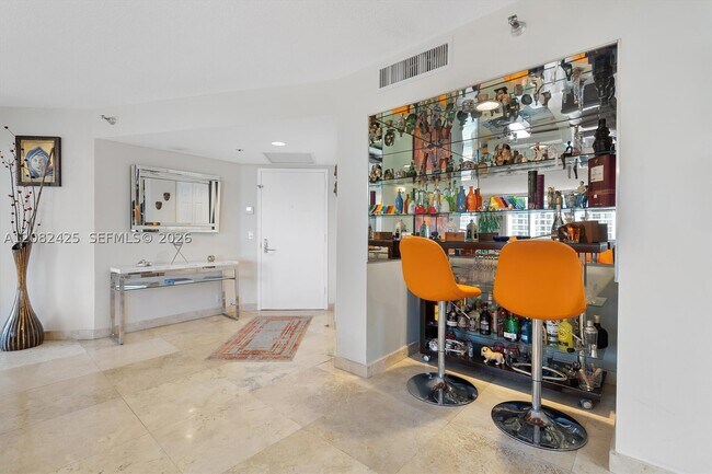 Building Photo - 3500 Mystic Pointe Dr