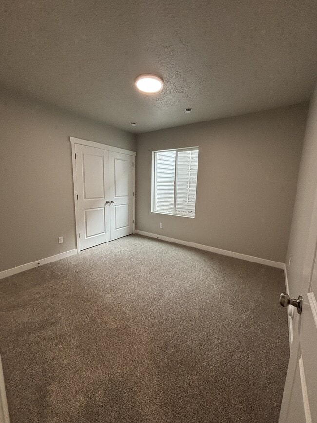 Building Photo - 5375 N Sulley Way