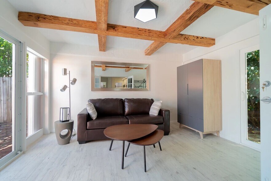 Flex Bedroom/Sunroom - 616 Claremore Dr