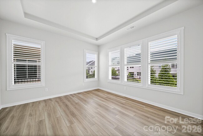 Building Photo - 8016 Brookbank Dr