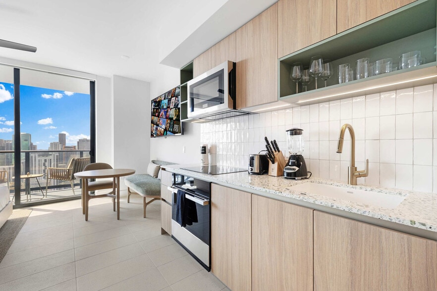 Building Photo - 159 NE 6th St