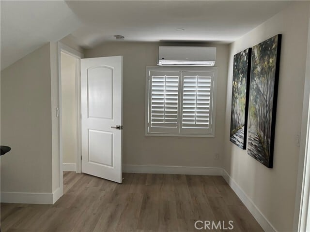 Building Photo - 5929 Weaver Ln