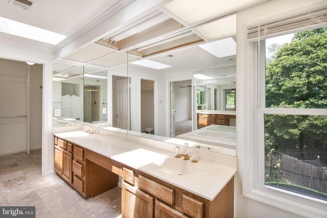 Building Photo - 13920 Wagon Way