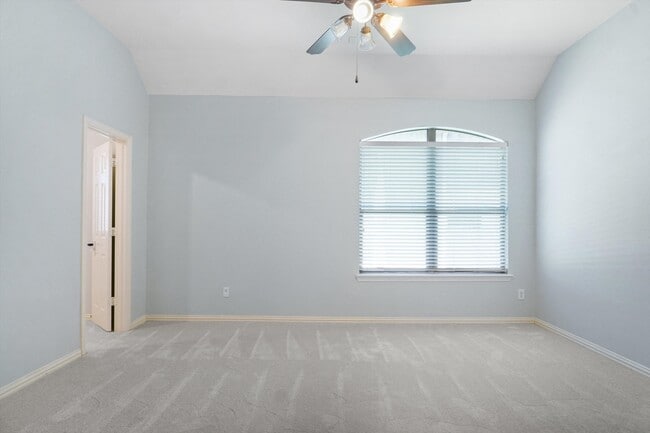 Building Photo - 5920 Pedernales Ridge