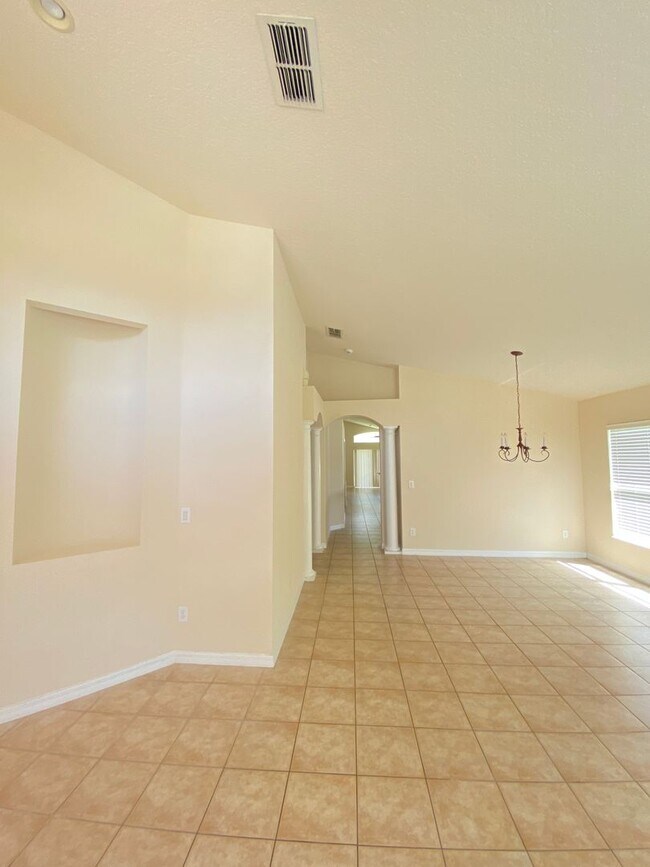 Building Photo - Lake nona house for rent