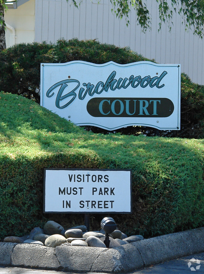 Building Photo - Birchwood Court