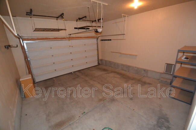 Building Photo - 938 Rebecca View Dr
