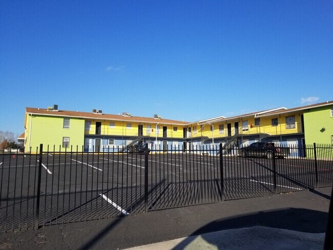 Floorplan - Village West Apartments