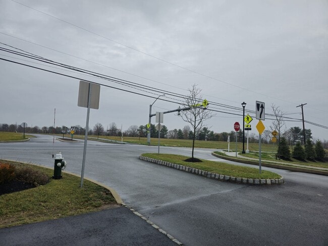 Building Photo - 100 Everleigh Dr