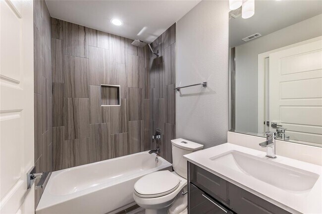 Building Photo - 1417 Kramer Ln