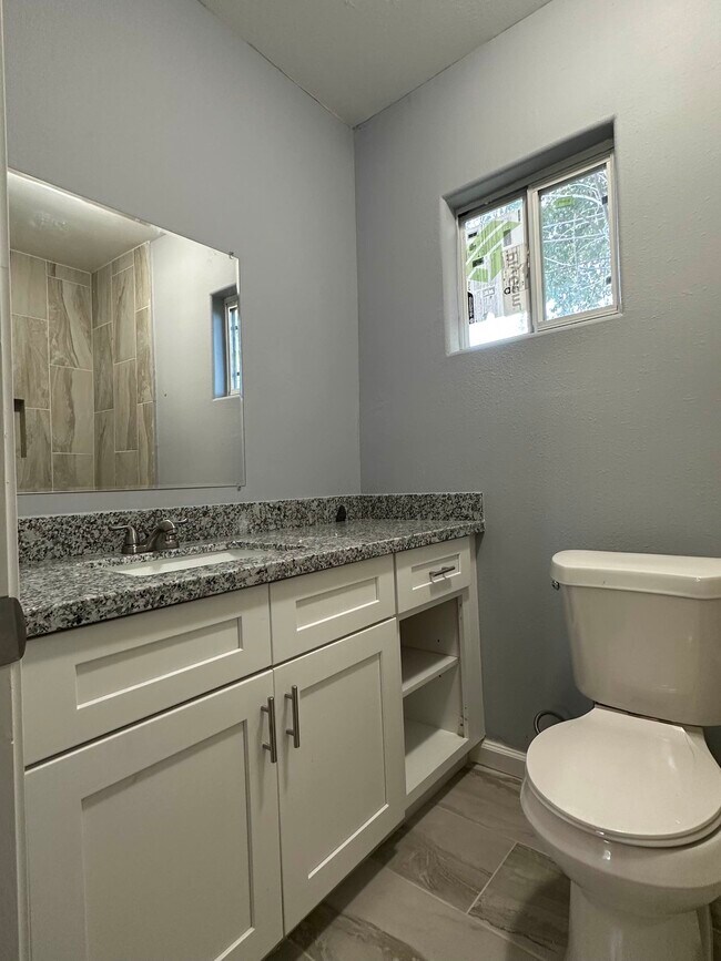 Building Photo - 2504 Rosemead Dr