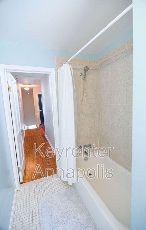 Building Photo - 4 Morris St