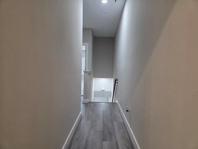 Building Photo - 6000 Reims Rd