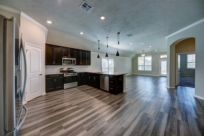 Building Photo - 1012 Trellis Pass