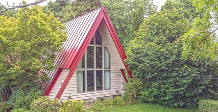 Building Photo - Charming A-Frame Retreat with Creekside Se...