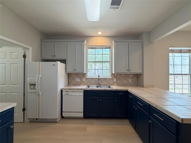 Building Photo - 5101 Avenue H