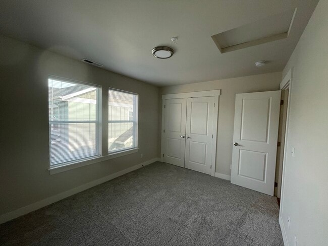 Building Photo - 430 S 2nd St