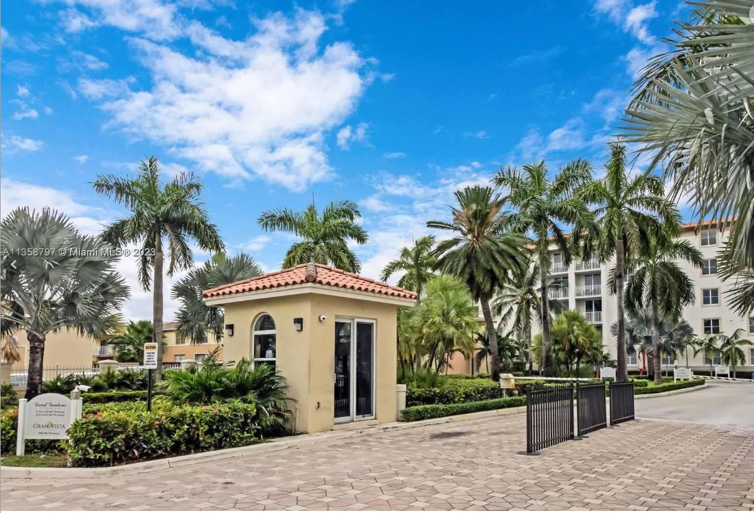 Building Photo - 4350 NW 79th Ave