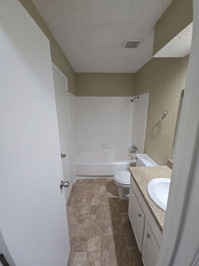 Building Photo - Lovely Arlington Home with Fenced Patio & ...