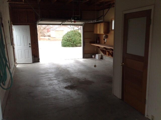 Building Photo - 2509 Rosewood Ave