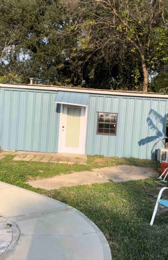 Building Photo - 6335 Tall Willow Dr