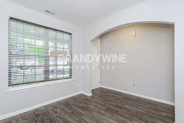 Building Photo - 3825 Fircrest Dr