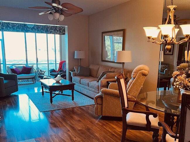 Building Photo - 8750 Olde Hickory Ave